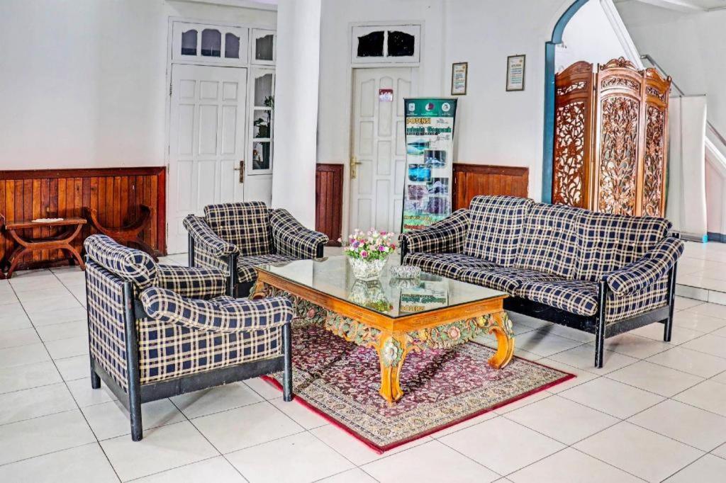 Oyo 90483 Homestay Permata Syariah Bangko 외부 사진